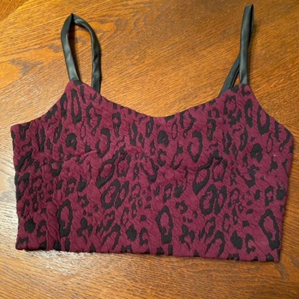 Express leopard print crop top